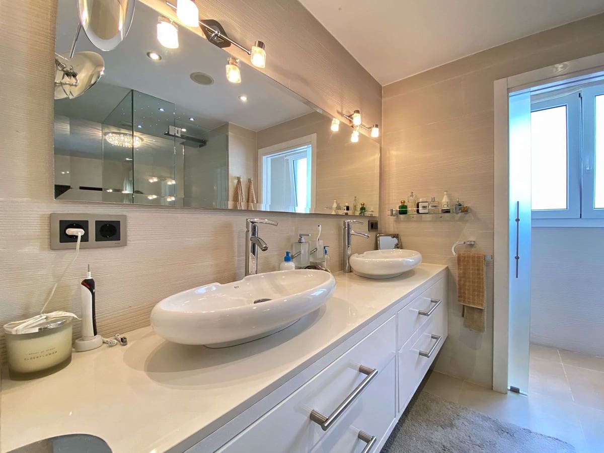 2 Zimmer Penthouse zu verkaufen in Marbella mit Garage - 695.000 € (Ref: 8687499)