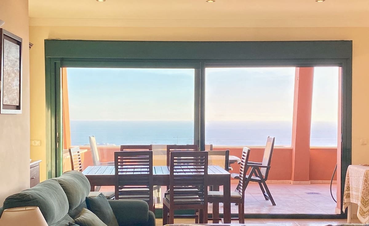 2 bedroom Apartment for sale in Marbella with pool garage - € 580,000 (Ref: 8691403)