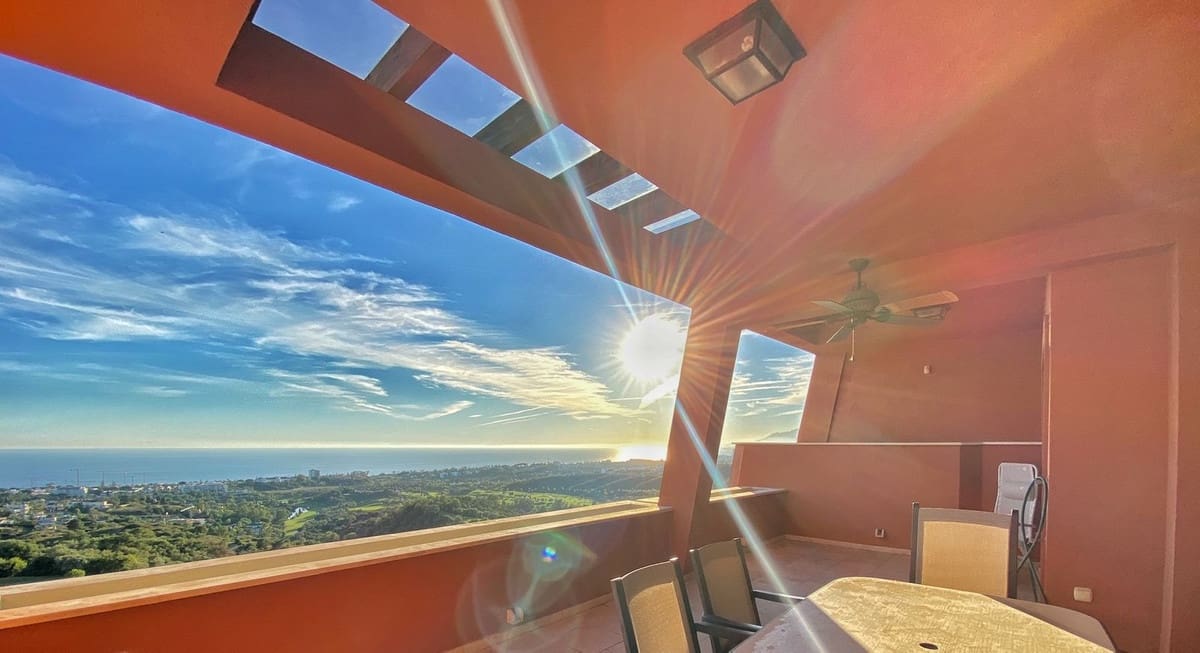 2 bedroom Apartment for sale in Marbella with pool garage - € 580,000 (Ref: 8691403)