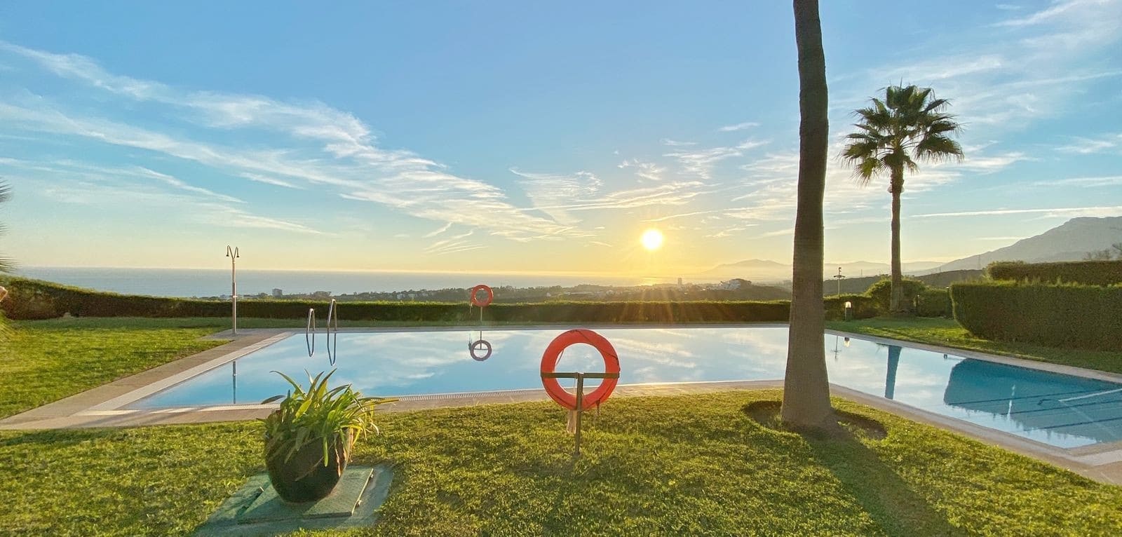 2 bedroom Apartment for sale in Marbella with pool garage - € 580,000 (Ref: 8691403)