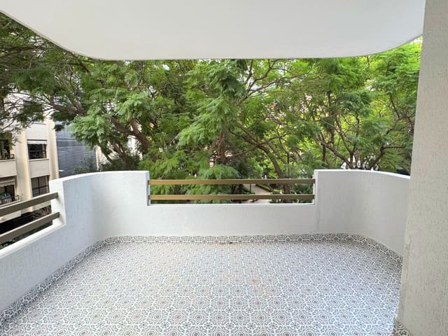 4 makuuhuone Huoneisto myytävänä paikassa Playa Bajadilla - Puertos, Marbella mukana 
autotalli - 820 000 € (Ref: 8691406)