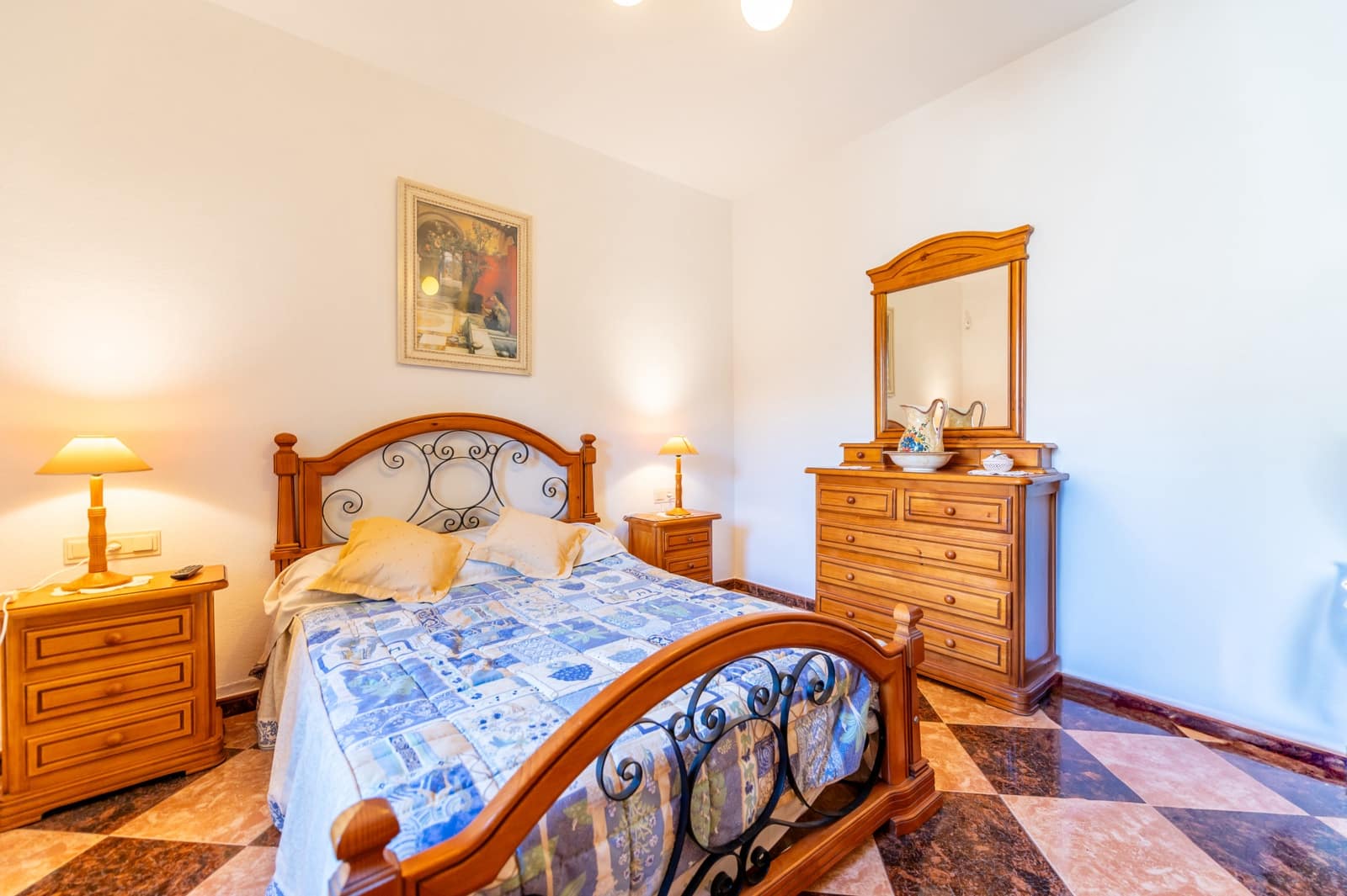 4 bedroom Villa for sale in Marbella with pool garage - € 1,190,000 (Ref: 8697986)