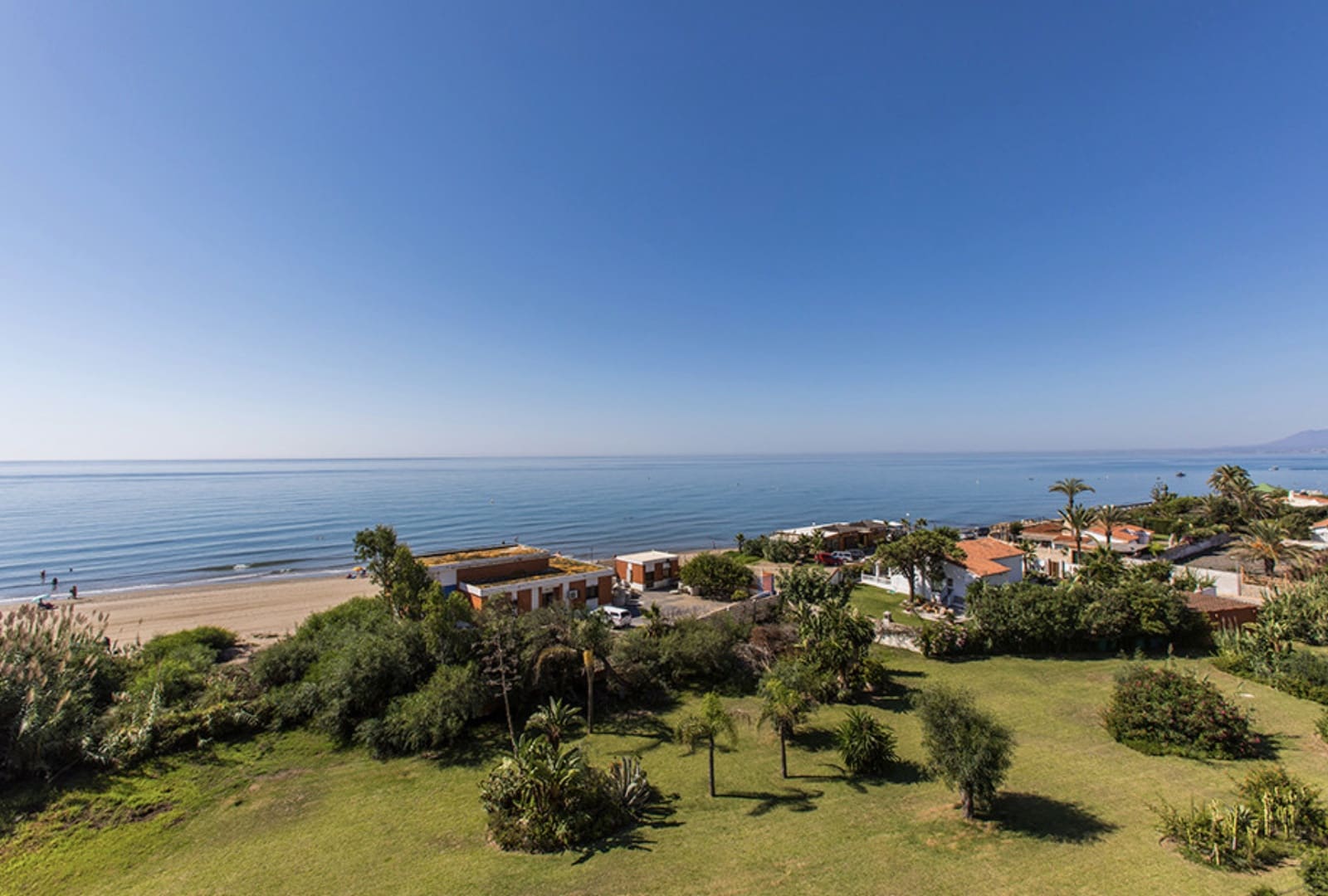 3 sypialnia Penthouse na sprzedaż w Marbella z basenem garażem - 2 100 000 € (Ref: 8743130)