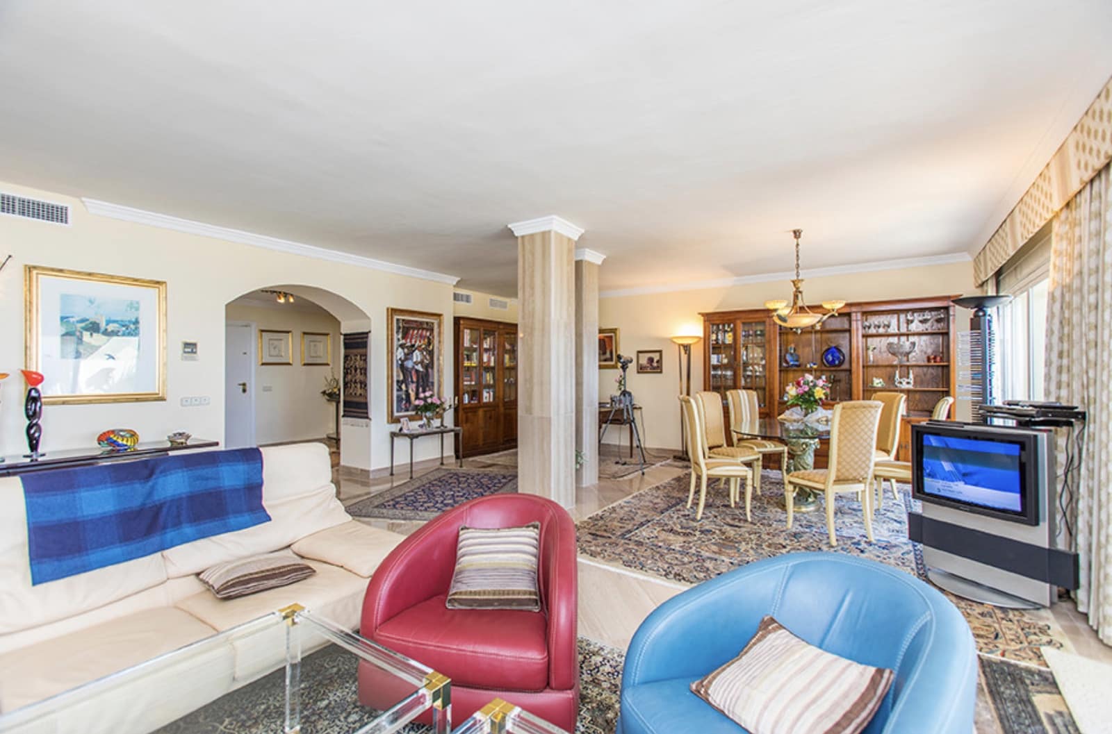 3 sypialnia Penthouse na sprzedaż w Marbella z basenem garażem - 2 100 000 € (Ref: 8743130)