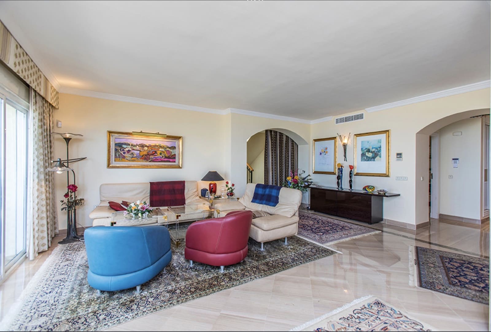 3 sypialnia Penthouse na sprzedaż w Marbella z basenem garażem - 2 100 000 € (Ref: 8743130)