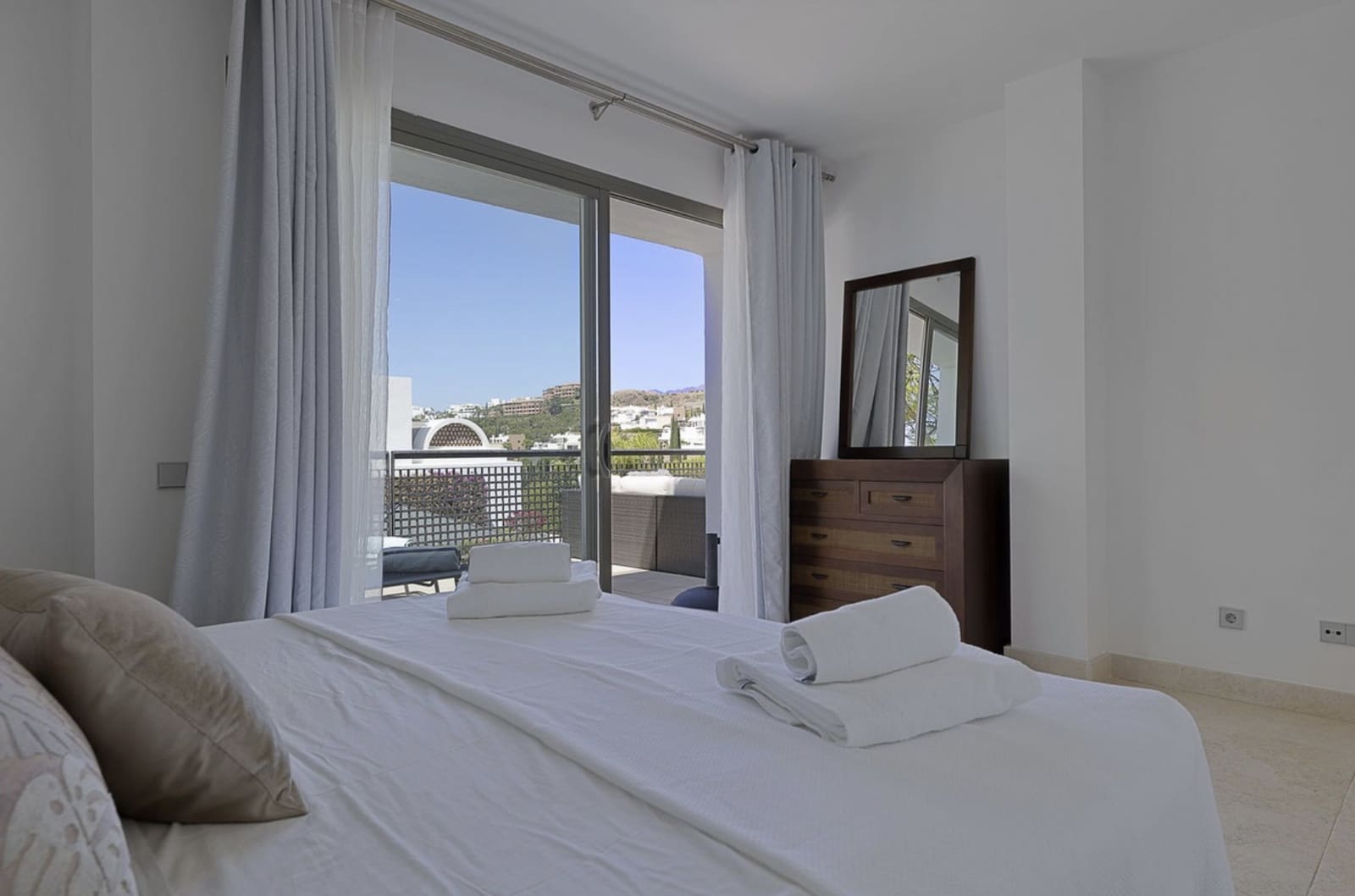 2 slaapkamer Appartement te koop in Benahavis met zwembad garage - € 460.000 (Ref: 8747738)