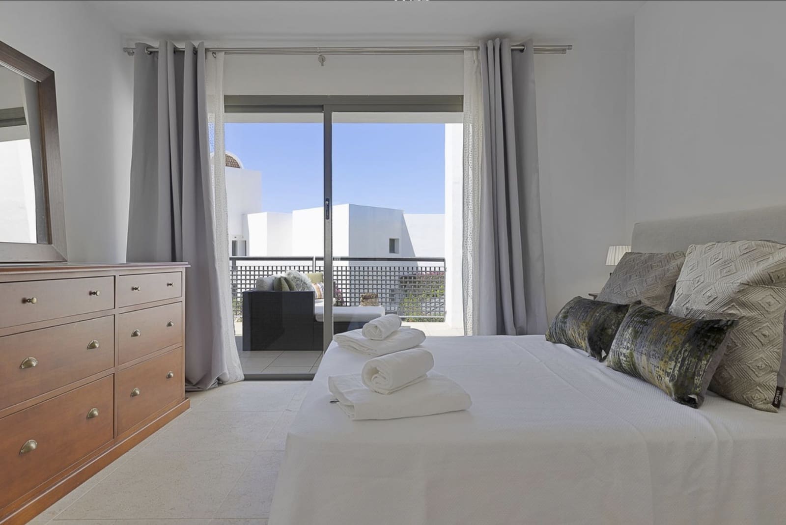 2 slaapkamer Appartement te koop in Benahavis met zwembad garage - € 460.000 (Ref: 8747738)