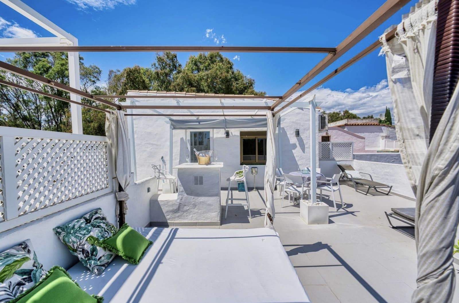 2 quarto Penthouse para venda em Marbella com piscina garagem - 550 000 € (Ref: 8752205)