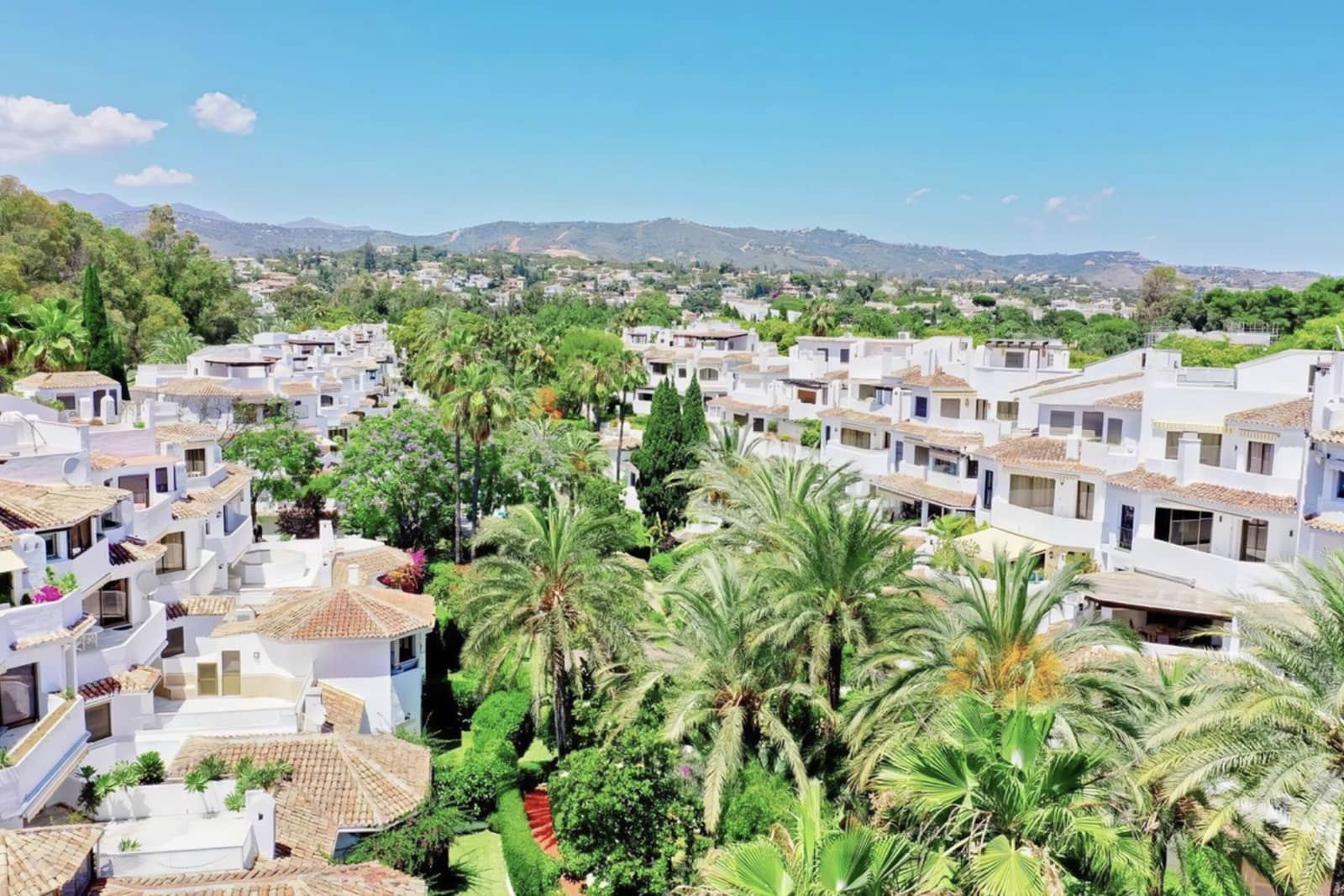2 quarto Penthouse para venda em Marbella com piscina garagem - 550 000 € (Ref: 8752205)