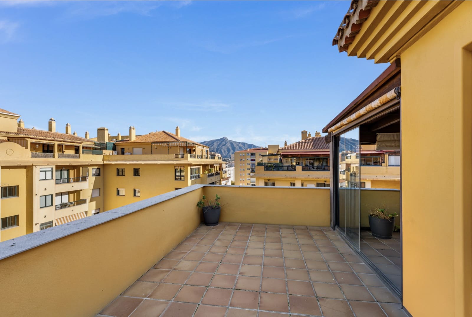 3 sovrum Takvåning till salu i San Pedro de Alcantara med pool garage - 699 950 € (Ref: 8757773)