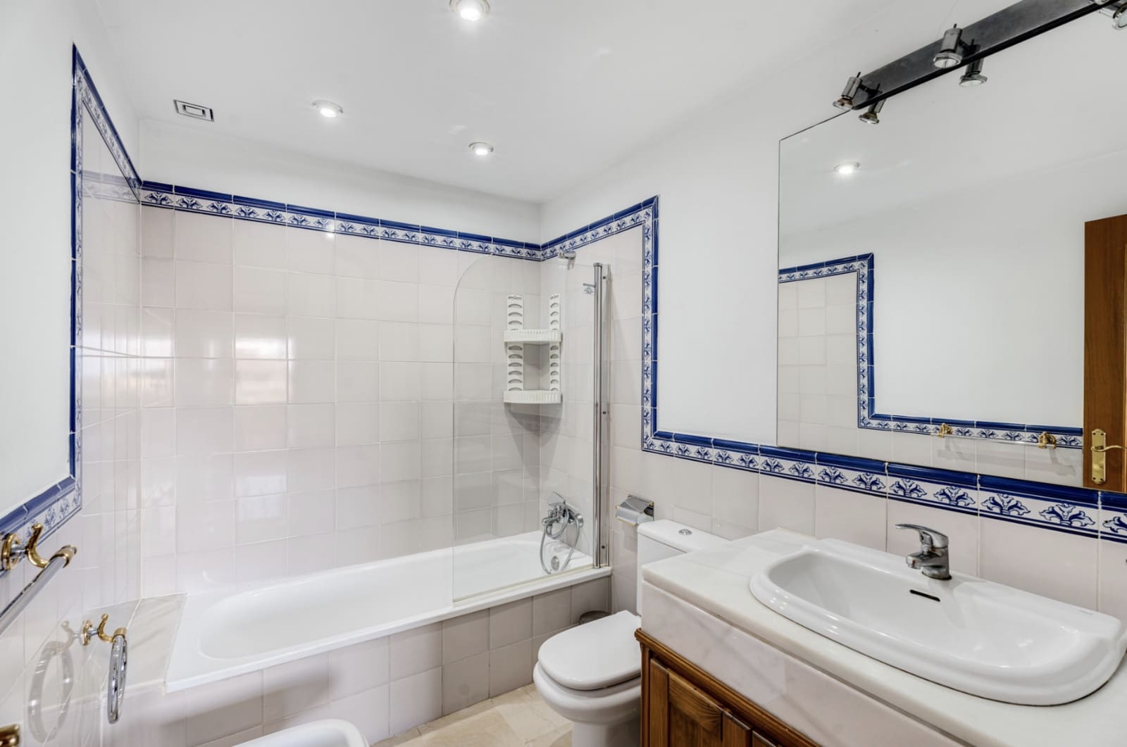 3 sovrum Takvåning till salu i San Pedro de Alcantara med pool garage - 699 950 € (Ref: 8757773)