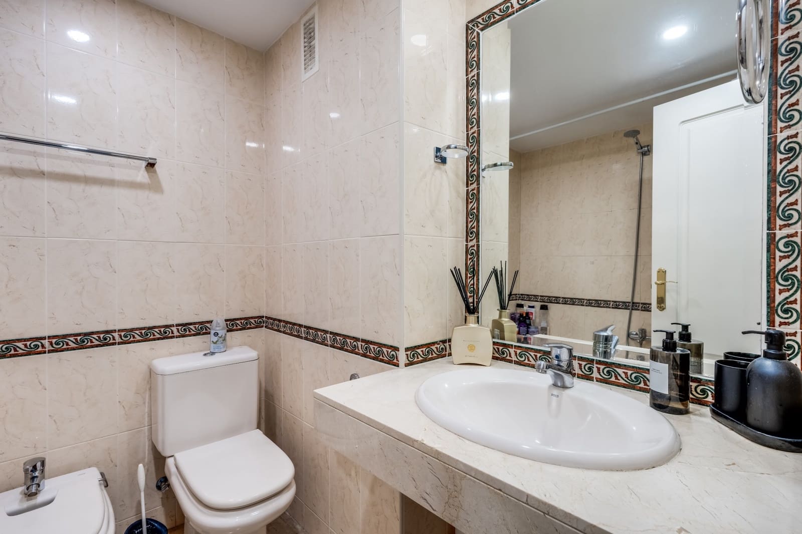 2 soveværelse Lejlighed til salg i Marbella med swimmingpool garage - € 495.000 (Ref: 8757774)