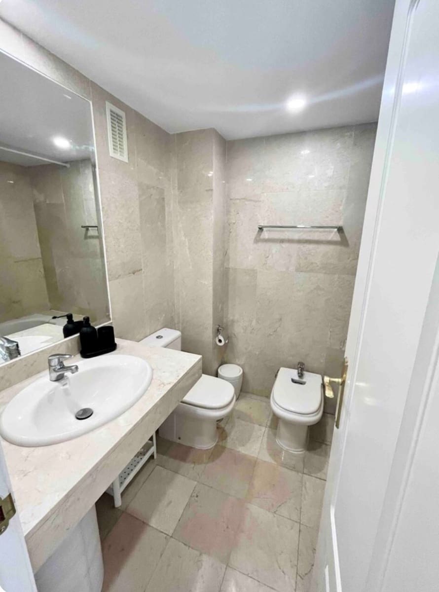 2 soveværelse Lejlighed til salg i Marbella med swimmingpool garage - € 495.000 (Ref: 8757774)