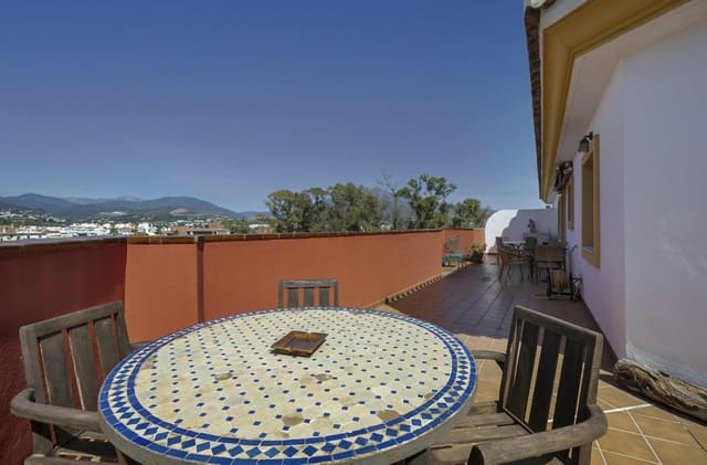 3 sovrum Takvåning till salu i San Pedro de Alcantara, Marbella med garage - 525 000 € (Ref: 8757776)