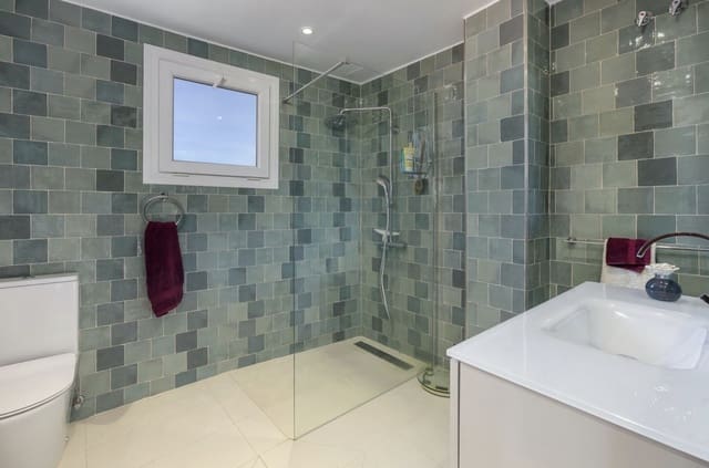 3 sovrum Takvåning till salu i San Pedro de Alcantara, Marbella med garage - 525 000 € (Ref: 8757776)