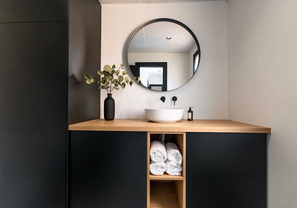 3 bedroom Apartment for sale in Nueva Andalucia with pool garage - € 599,995 (Ref: 8759836)