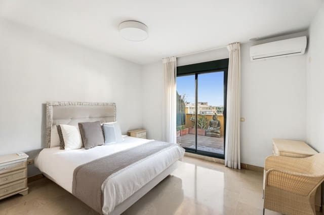 3 Zimmer Penthouse zu verkaufen in San Pedro de Alcantara, Marbella mit Pool Garage - 690.000 € (Ref: 8759837)