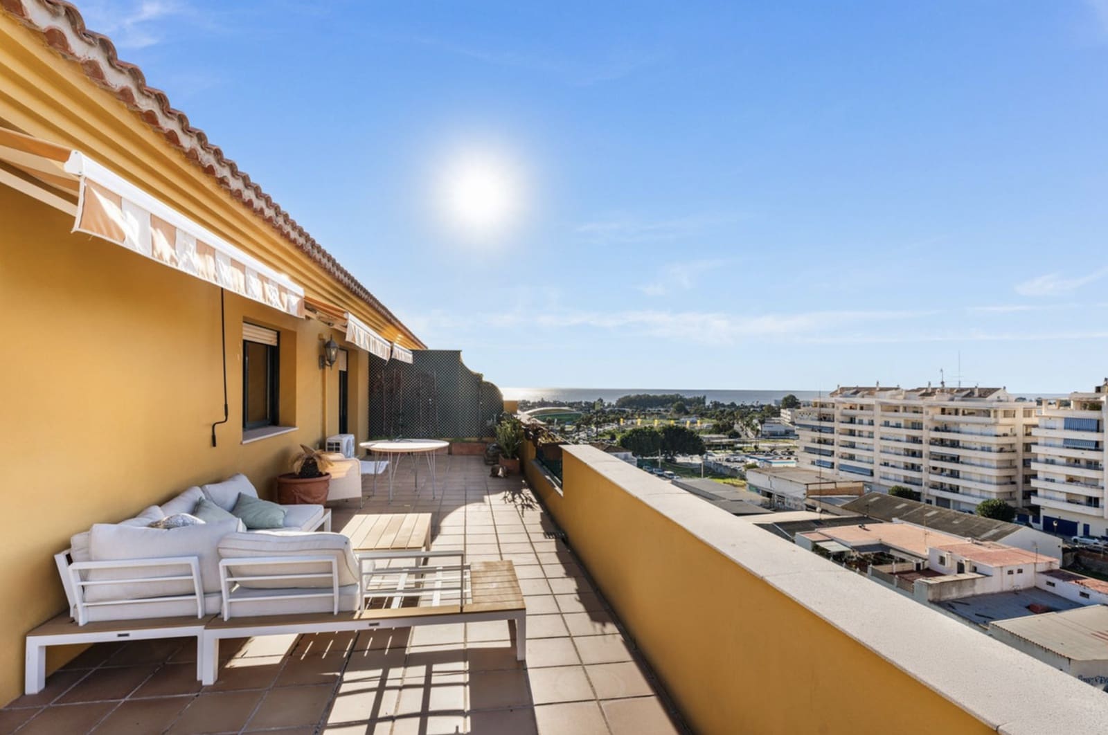 3 slaapkamer Penthouse te koop in San Pedro de Alcantara met zwembad garage - € 690.000 (Ref: 8759837)