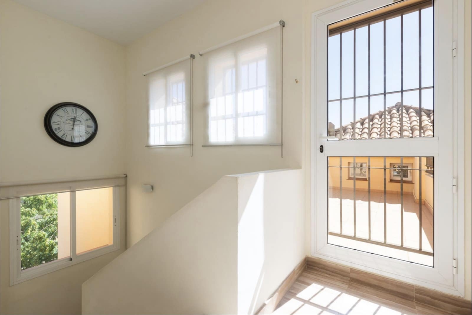 4 sypialnia Penthouse na sprzedaż w Marbella z basenem garażem - 1 530 000 € (Ref: 8773299)