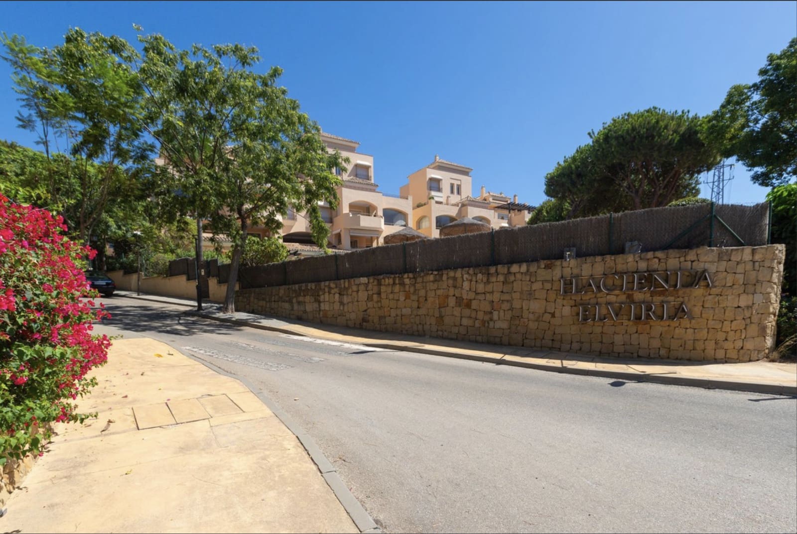Ático de 4 habitaciones en Marbella en venta con piscina garaje - 1.530.000 € (Ref: 8773299)