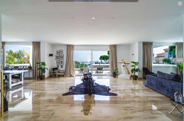 5 sypialnia Willa na sprzedaż w Marbella z basenem garażem - 2 285 000 € (Ref: 8783642)
