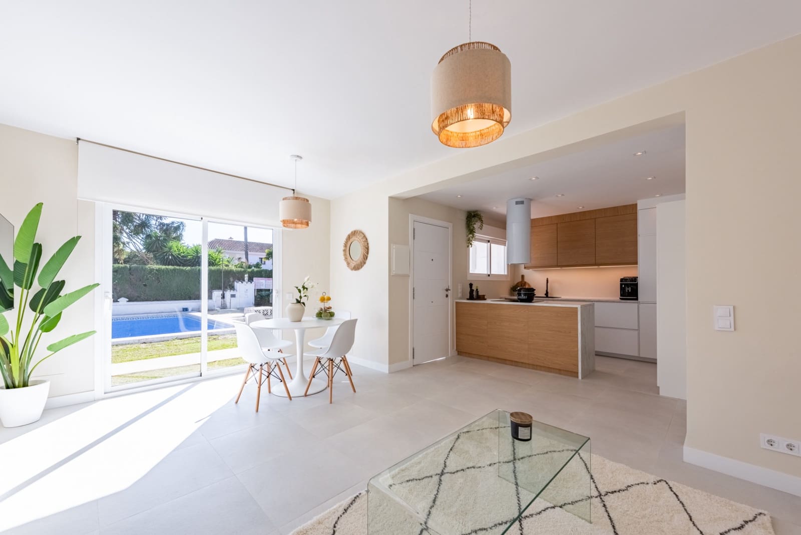 2 bedroom Apartment for sale in San Pedro de Alcantara with pool garage - € 529,000 (Ref: 8786313)