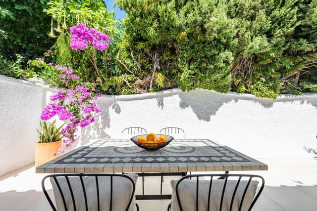 2 slaapkamer Appartement te koop in Nueva Alcántara, Marbella met zwembad garage - € 529.000 (Ref: 8786313)
