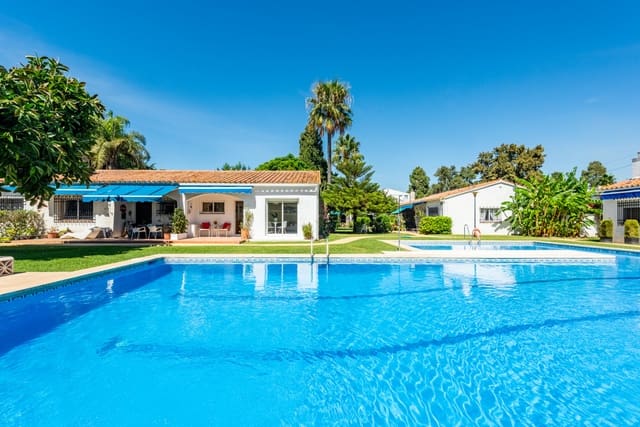 2 slaapkamer Appartement te koop in Nueva Alcántara, Marbella met zwembad garage - € 529.000 (Ref: 8786313)