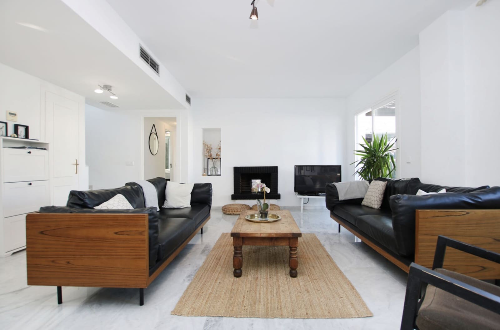 3 slaapkamer Penthouse te koop in Nueva Andalucia met zwembad garage - € 699.000 (Ref: 8792270)