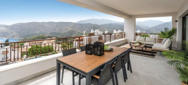 Ático de 3 habitaciones en Istán en venta con piscina garaje - 600.000 € (Ref: 8869481)