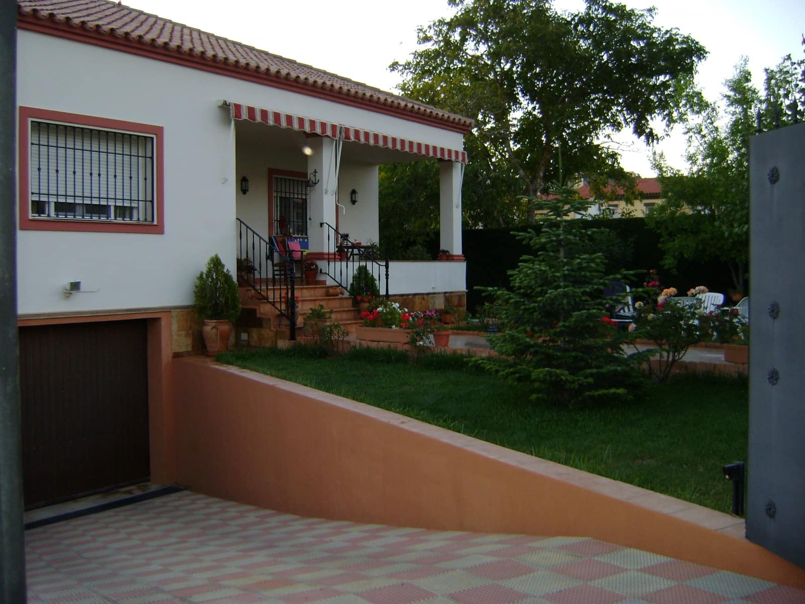 3 soveværelse Villa til salg i Cuevas del Becerro med garage - € 470.000 (Ref: 8869483)