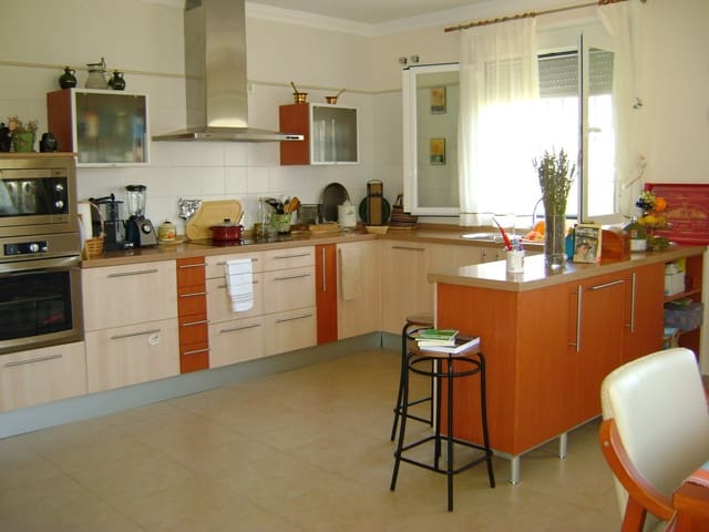 3 sypialnia Willa na sprzedaż w Cuevas del Becerro z garażem - 470 000 € (Ref: 8869483)