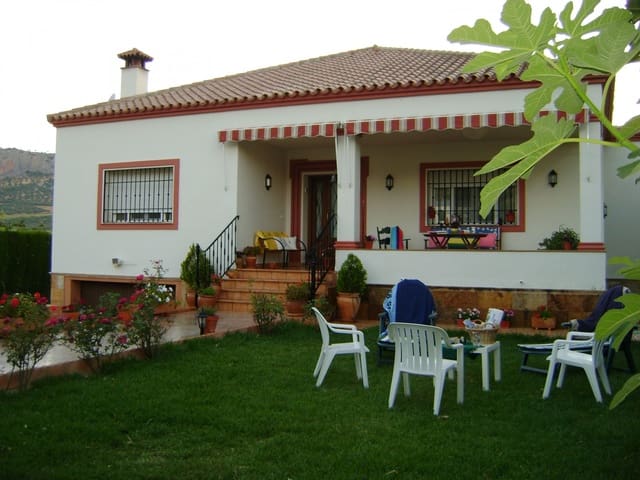 3 sypialnia Willa na sprzedaż w Cuevas del Becerro z garażem - 470 000 € (Ref: 8869483)