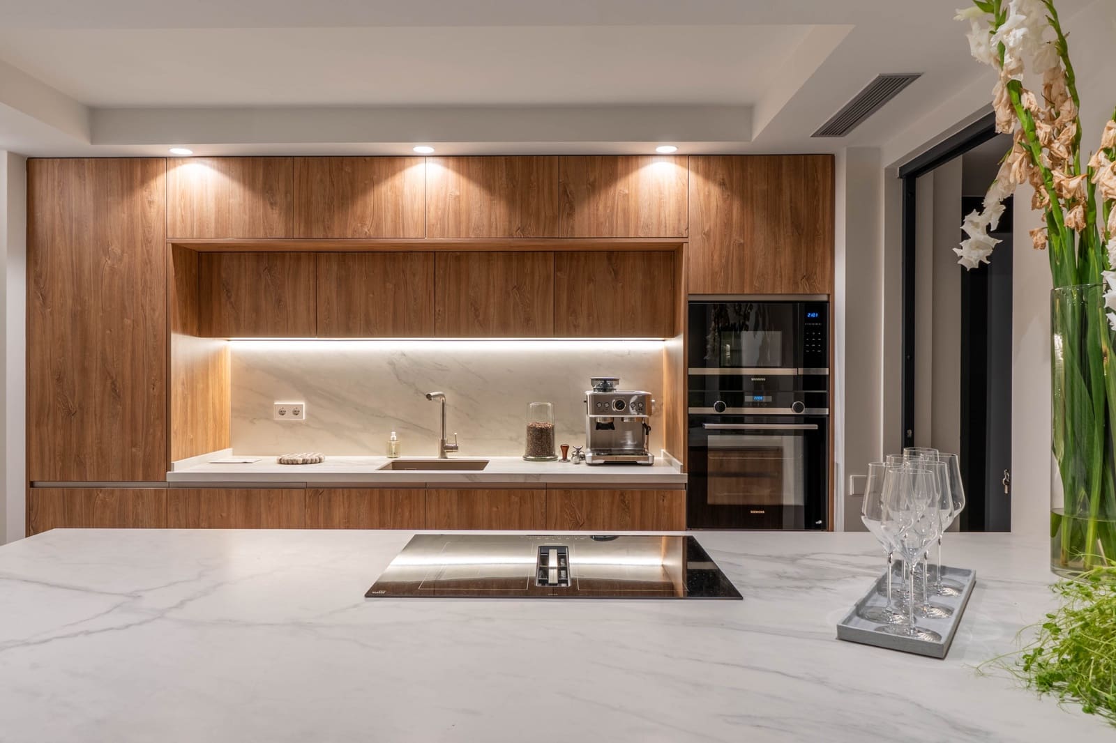 4 soveværelse Villa til salg i Nueva Andalucia med swimmingpool garage - € 2.950.000 (Ref: 8880082)