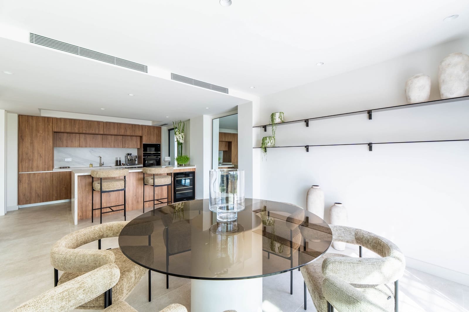 4 soveværelse Villa til salg i Nueva Andalucia med swimmingpool garage - € 2.950.000 (Ref: 8880082)