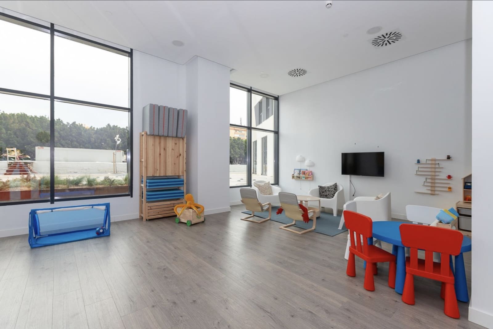 2 sovrum Lägenhet till salu i Malaga stad med pool - 865 000 € (Ref: 8880083)