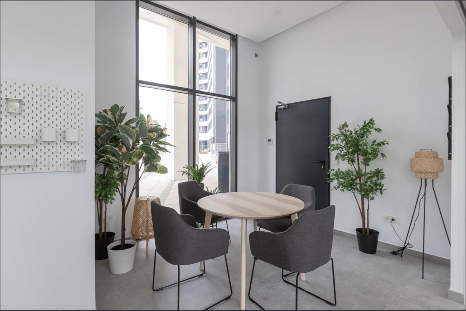 2 sovrum Lägenhet till salu i Malaga stad med pool - 865 000 € (Ref: 8880083)