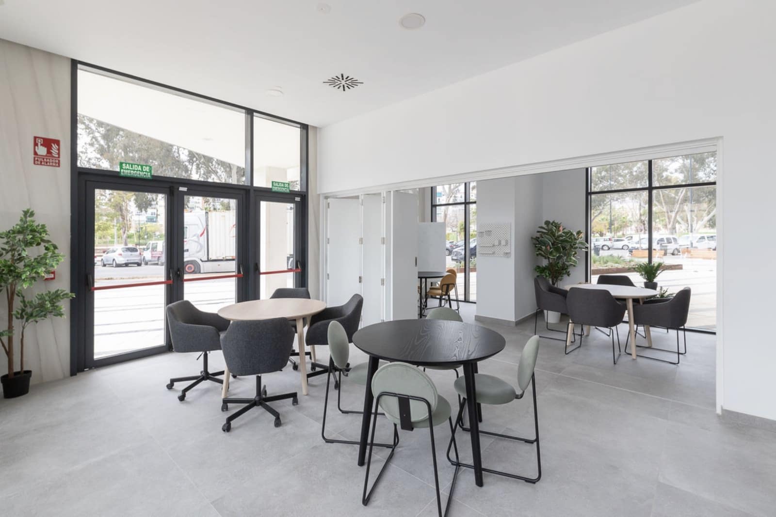 2 sovrum Lägenhet till salu i Malaga stad med pool - 865 000 € (Ref: 8880083)