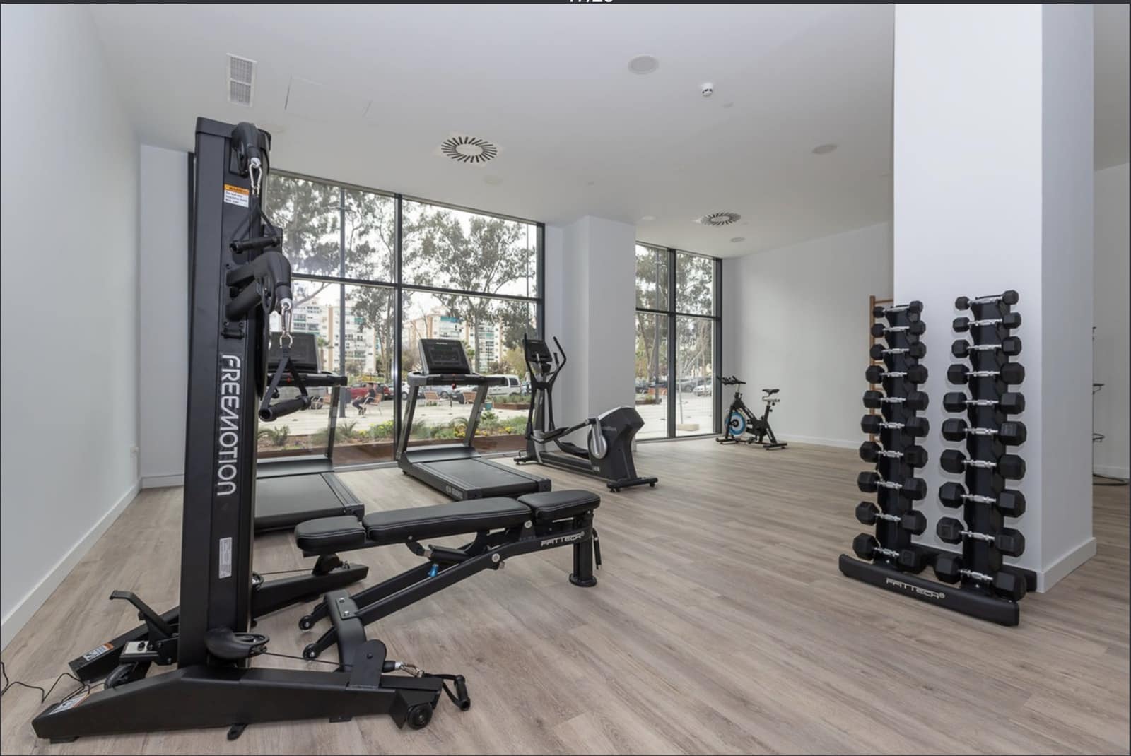 2 sovrum Lägenhet till salu i Malaga stad med pool - 865 000 € (Ref: 8880083)