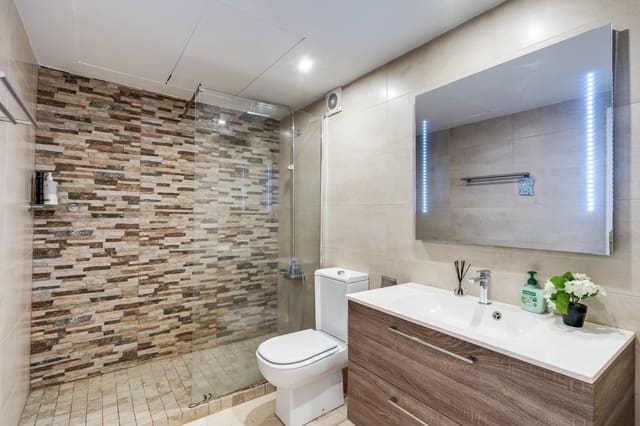 3 sypialnia Apartament na sprzedaż w La Quinta, Benahavís z basenem - 550 000 € (Ref: 8880084)
