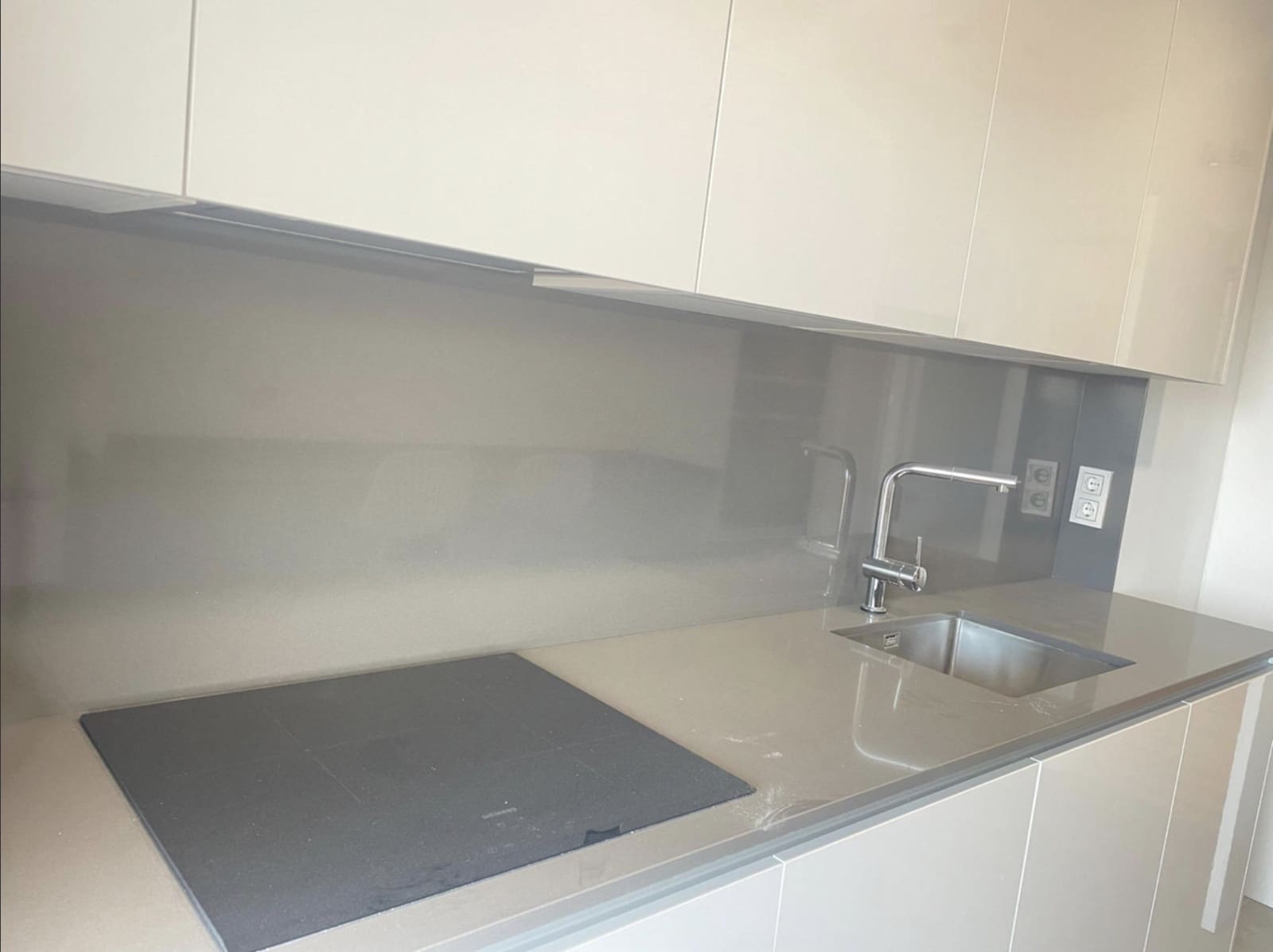 3 sovrum Lägenhet till salu i Malaga stad med pool garage - 1 100 000 € (Ref: 8884261)