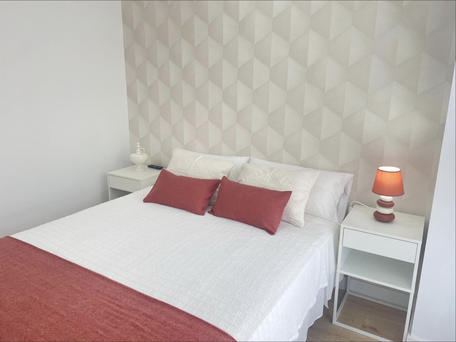 3 sovrum Lägenhet till salu i Malaga stad med pool garage - 1 100 000 € (Ref: 8884261)