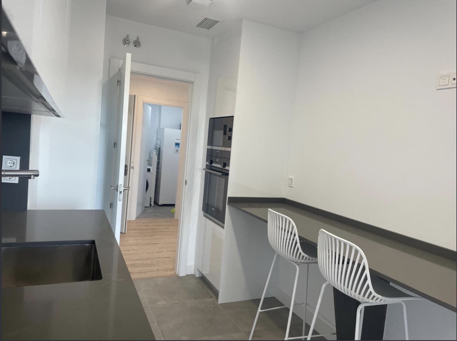 3 sovrum Lägenhet till salu i Malaga stad med pool garage - 1 100 000 € (Ref: 8884261)