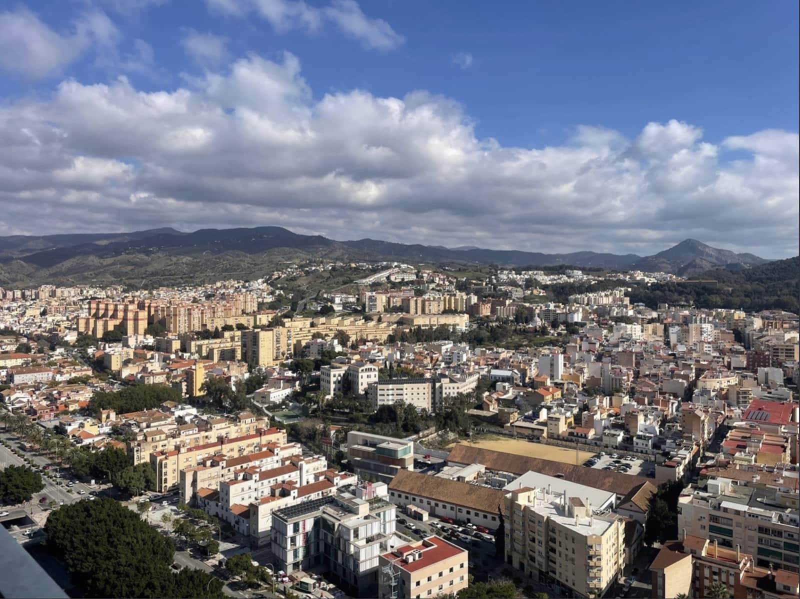 3 sovrum Lägenhet till salu i Malaga stad med pool garage - 1 100 000 € (Ref: 8884261)