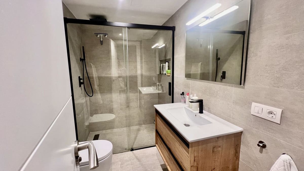 3 bedroom Apartment for sale in Marbella with pool garage - € 650,000 (Ref: 8884262)