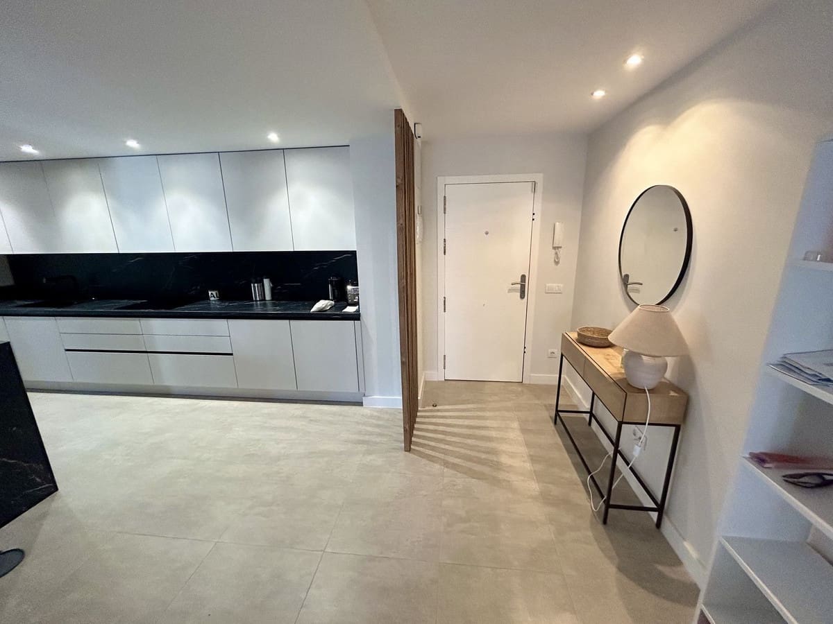 3 bedroom Apartment for sale in Marbella with pool garage - € 650,000 (Ref: 8884262)