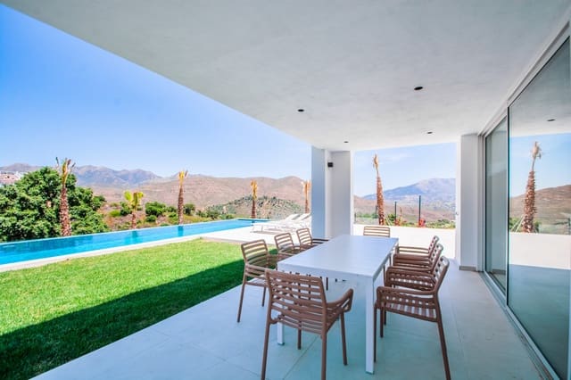 3 soverom Villa til salgs i Marbella med svømmebasseng garasje - € 1 600 000 (Ref: 8884264)