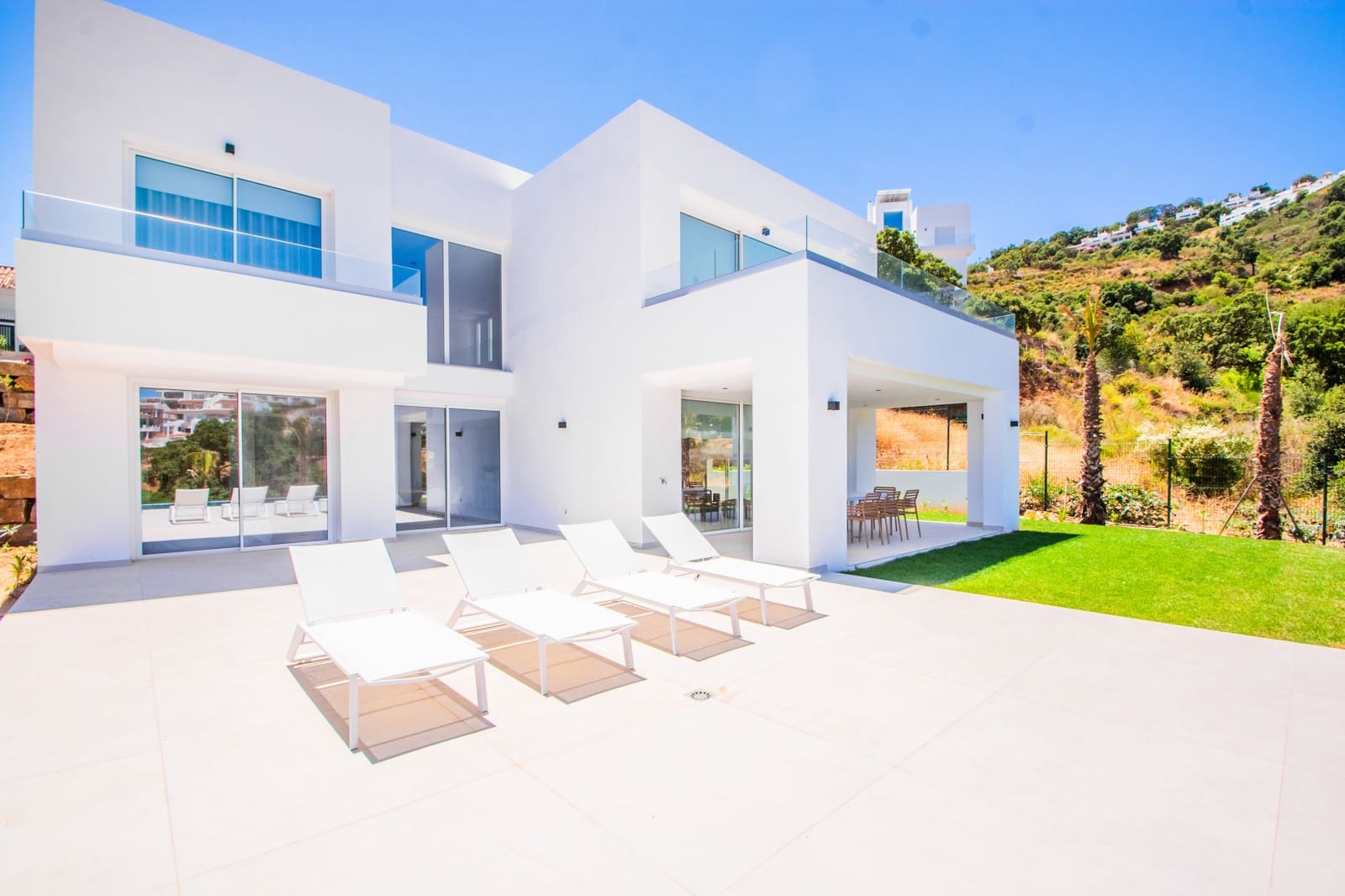 Chalet de 3 habitaciones en Marbella en venta con piscina garaje - 1.600.000 € (Ref: 8884264)