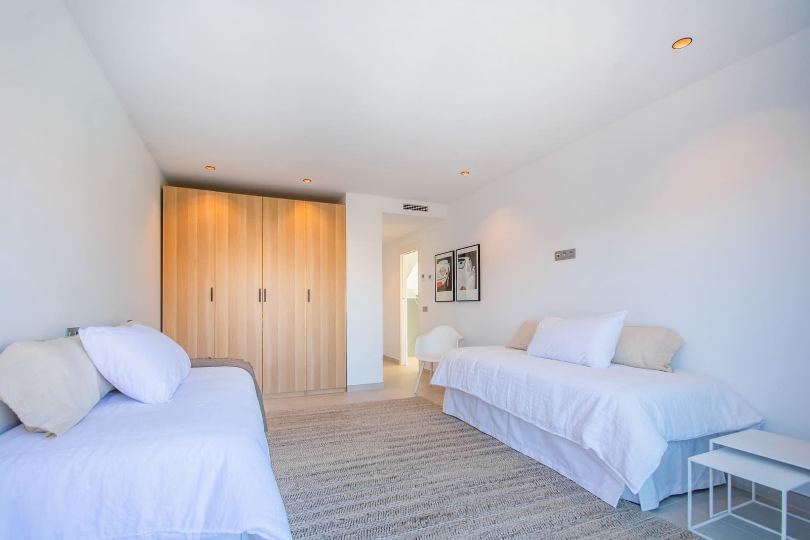 Chalet de 3 habitaciones en Marbella en venta con piscina garaje - 1.600.000 € (Ref: 8884264)