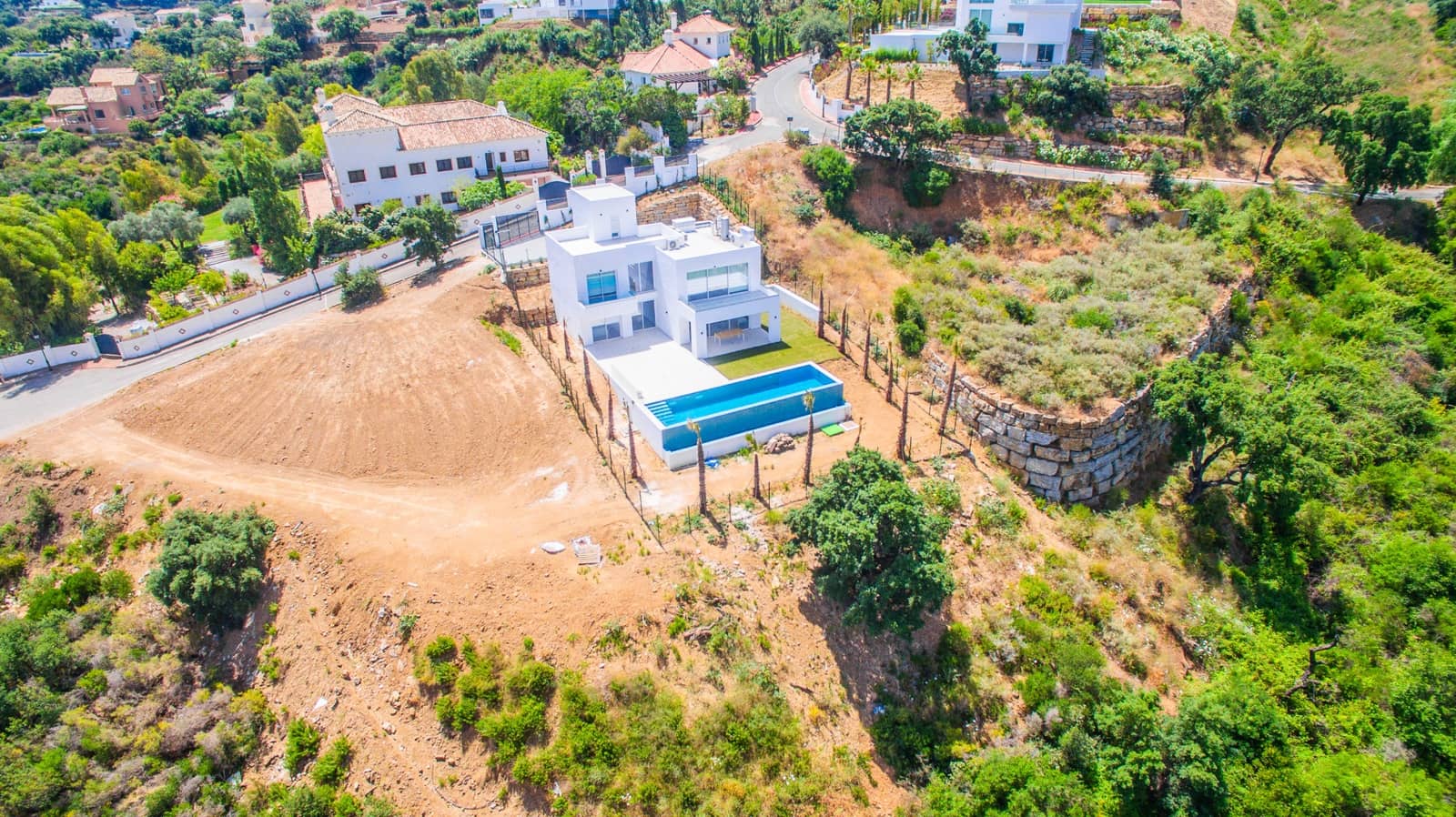 Chalet de 3 habitaciones en Marbella en venta con piscina garaje - 1.600.000 € (Ref: 8884264)